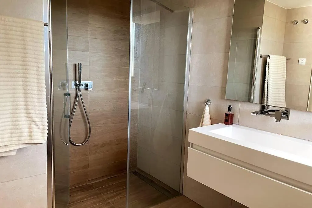 Modern Luxury Penthouse, 15 Minutes Marbella Apartment Estepona